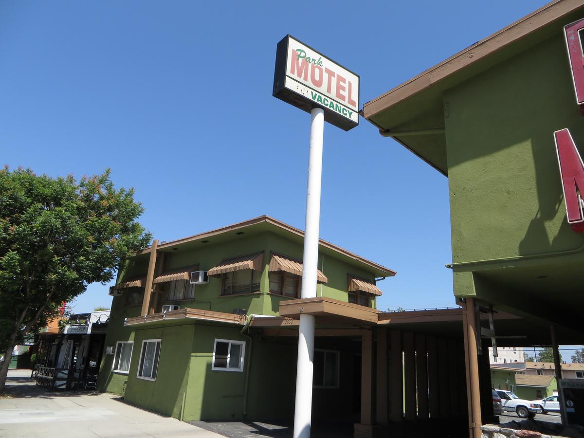 Park Motel Studio City Kültér fotó